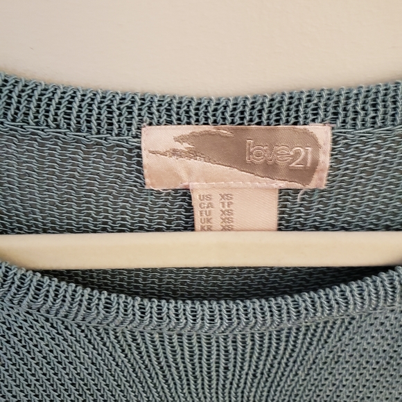 3/4 Sleeve Sweater - Picture 5 of 6